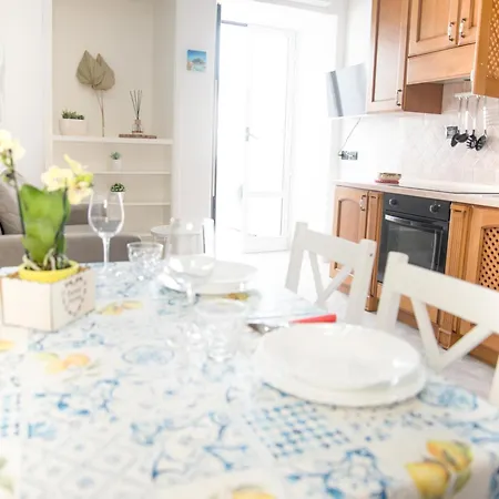 Casa Francesco Seaside Apartmán *